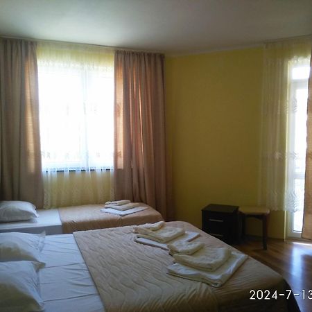 Central Plaza Apartment Slăntjev Brjag Exteriör bild